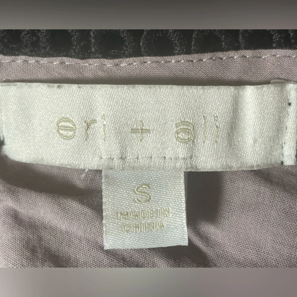 Eri + Ali lace top - Picture 5 of 7